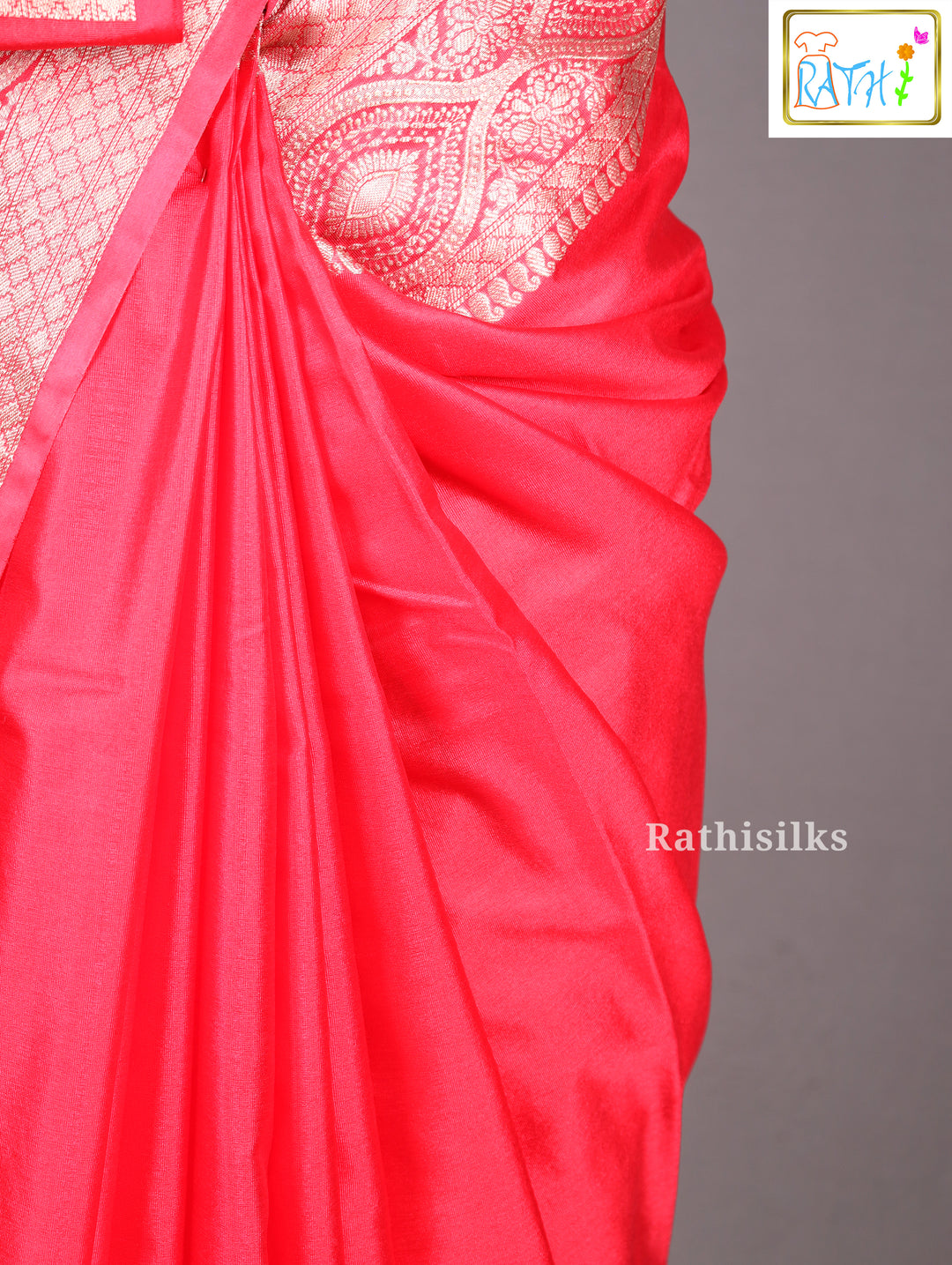 Elegant Red Synthetic Saree