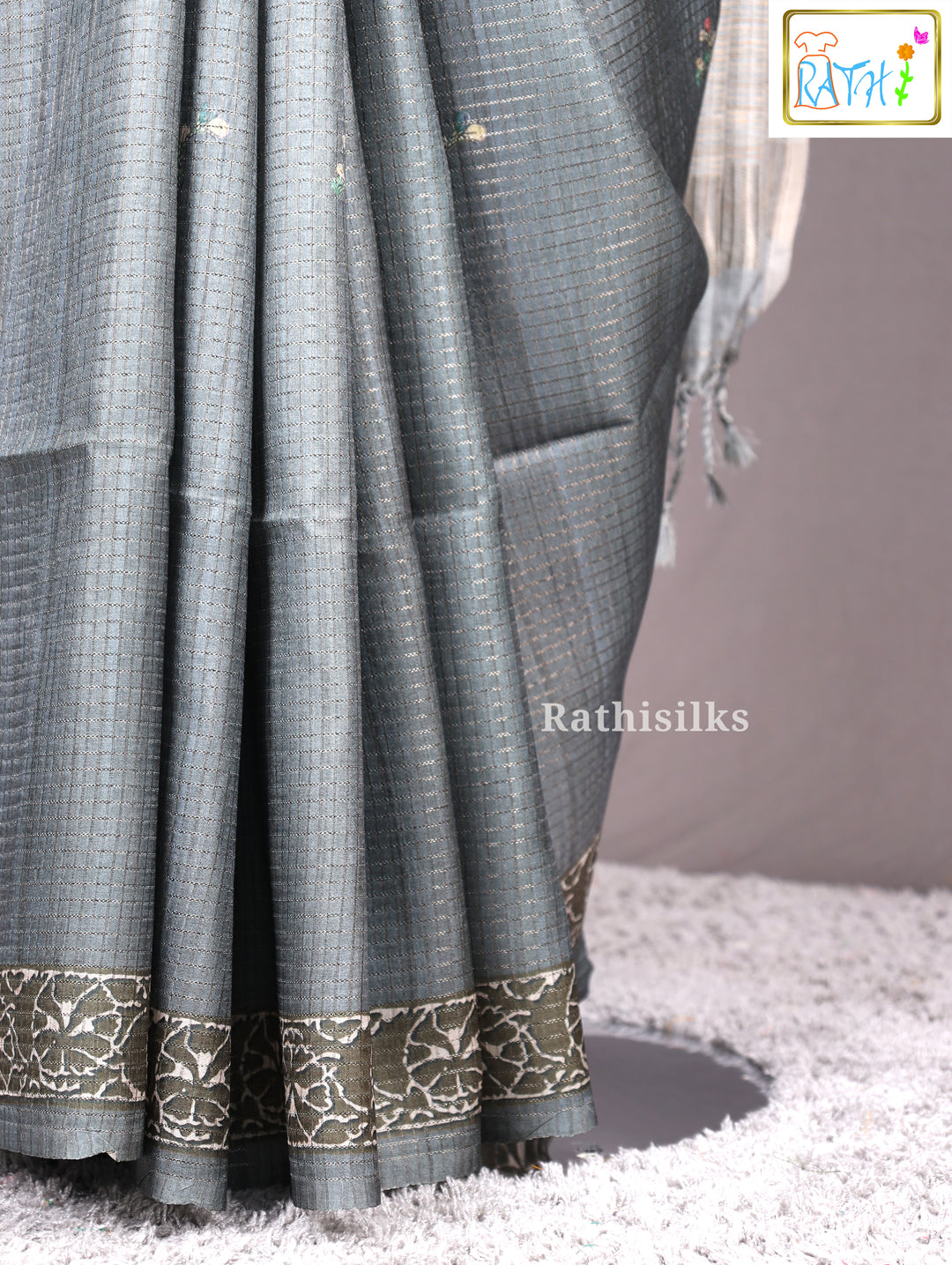 Elegant Grey Synthetic Saree