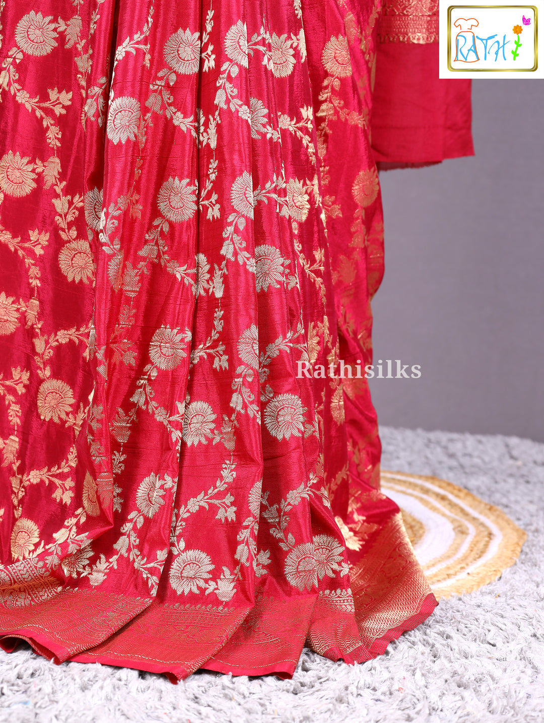 Elegant Red Synthetic Fancy Zinfan Saree