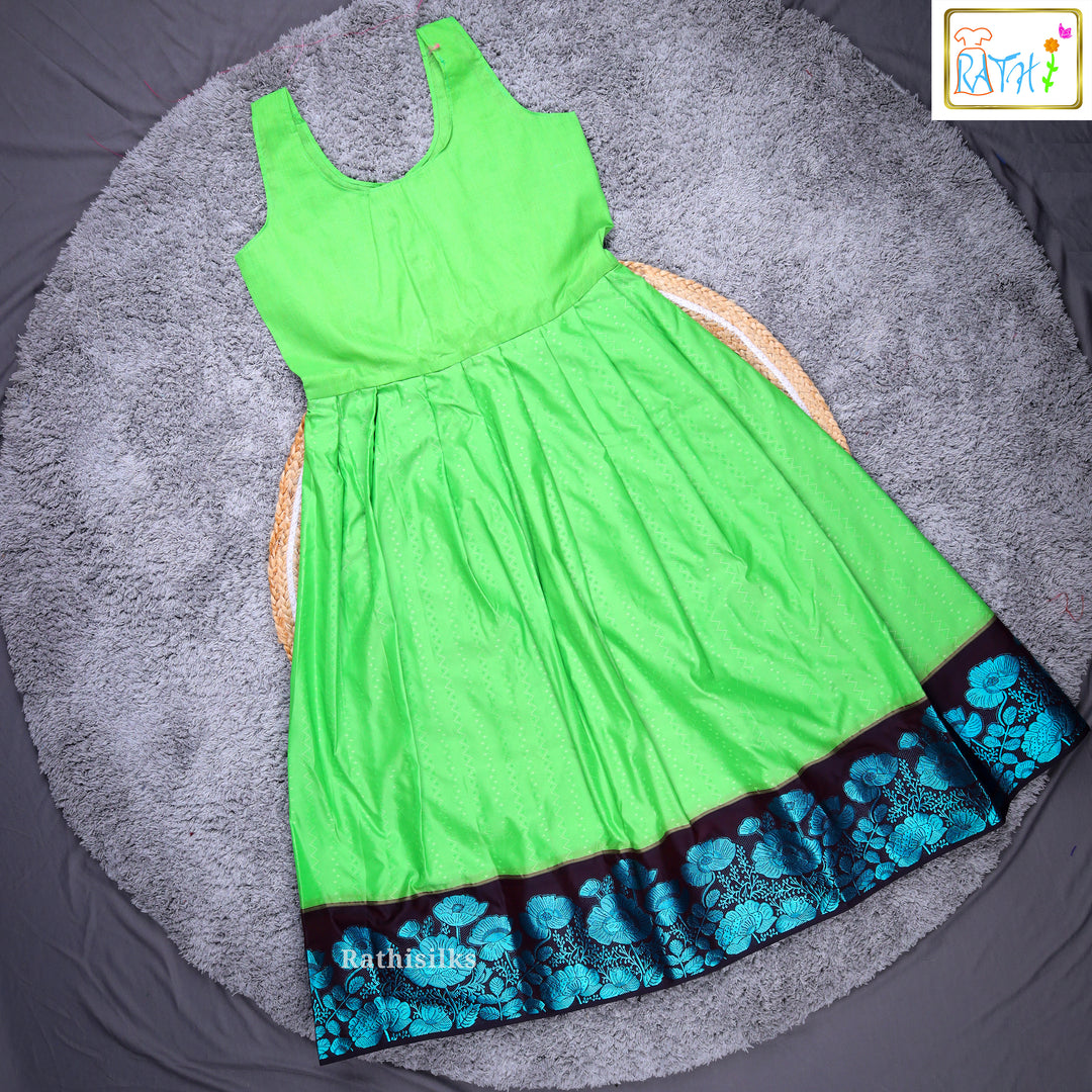 Traditional Green & Blue Pavadai Sattai