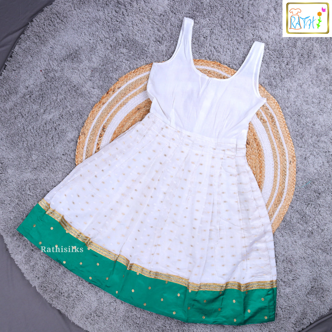 Traditional Green & White Pavadai Sattai