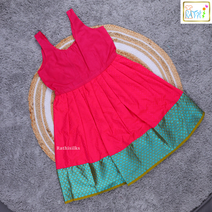 Traditional Green & Pink Ikat Pavadai Sattai