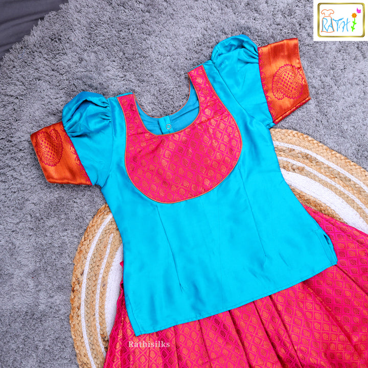 Traditional Blue & Pink Ikat Pavadai Sattai