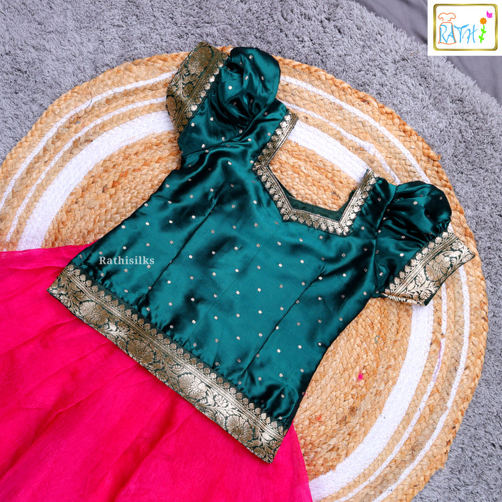 Girls’ Green Blouse & Pink Skirt Pavadai Sattai