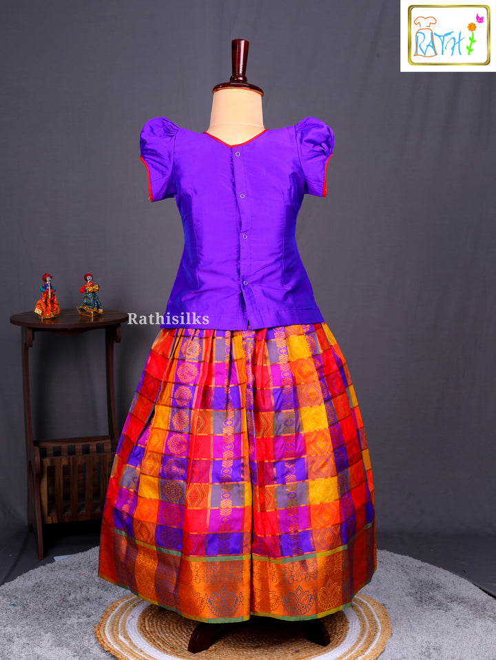 Karishma Pavadai Sattai