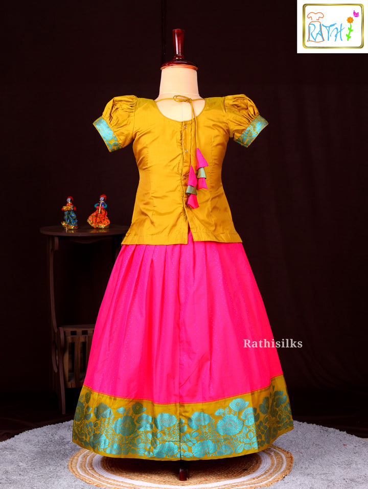 Elegant Pink & Green Pavadai Sattai
