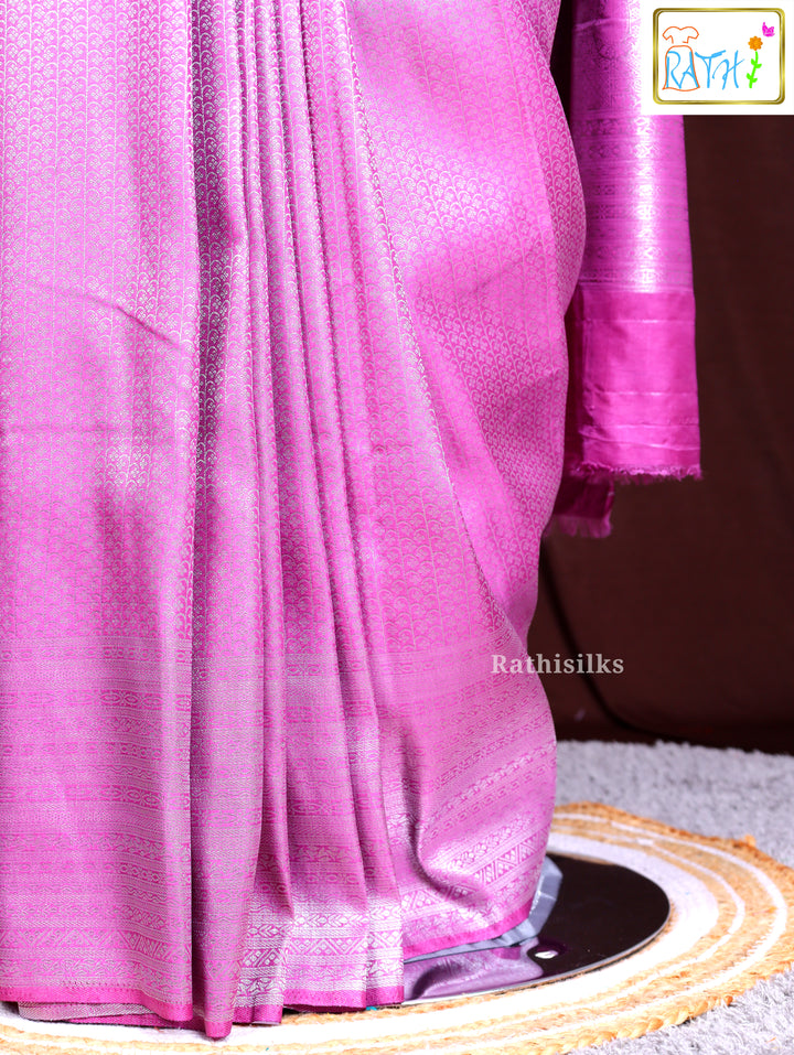 Elegant Light Pink Synthetic Saree