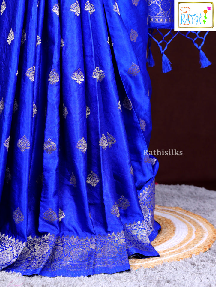 Striking Royal Blue Synthetic Saree
