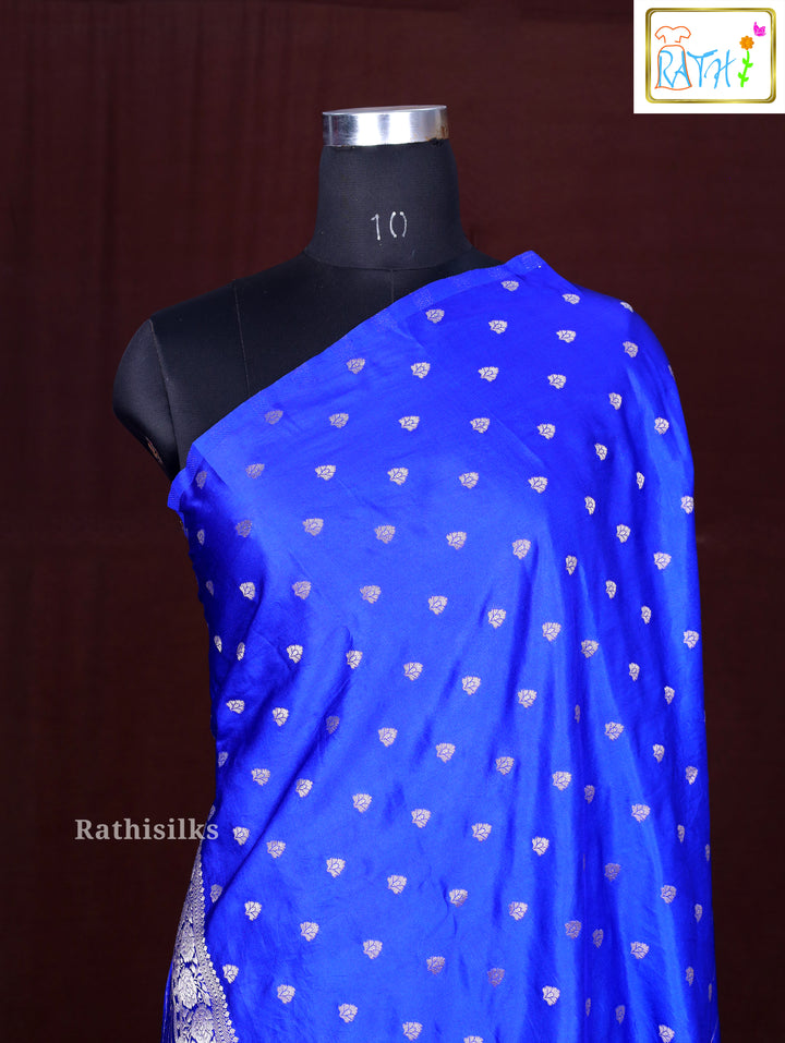 Striking Royal Blue Synthetic Saree