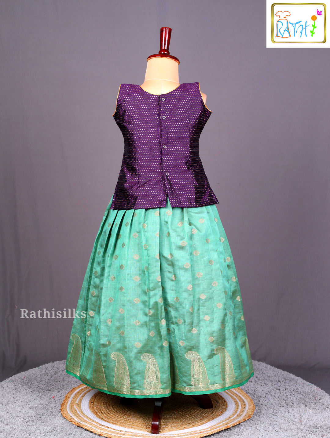 Traditional Pavadai Sattai Set