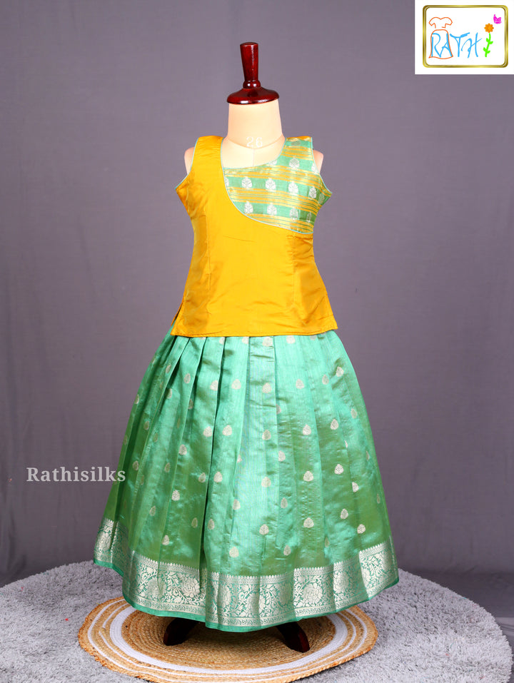 Contemporary Pavadai Sattai Set